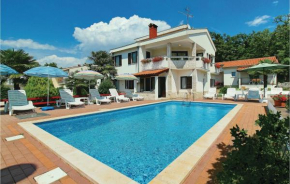 Amazing Apartment In Porec With Wifi